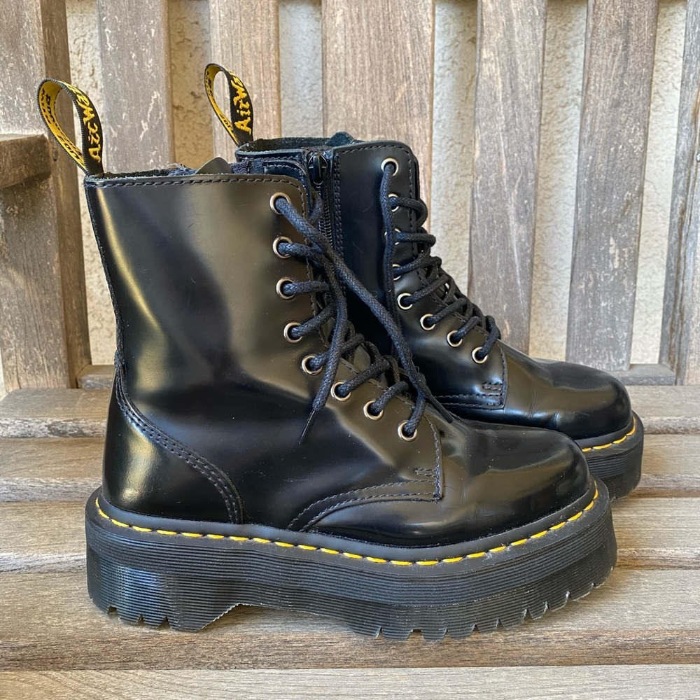 Dr. Martens Jadon Platform Boots 🎱